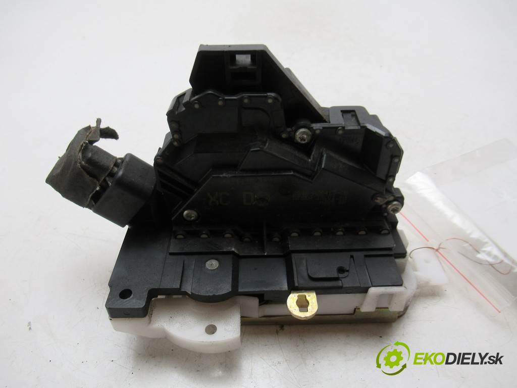 Ford Mondeo Mk3  2004  HATCHBACK 5D 2.0TDCI 130KM 00-07 2000 zámok zad ľavy 2S4A-A26413-CB