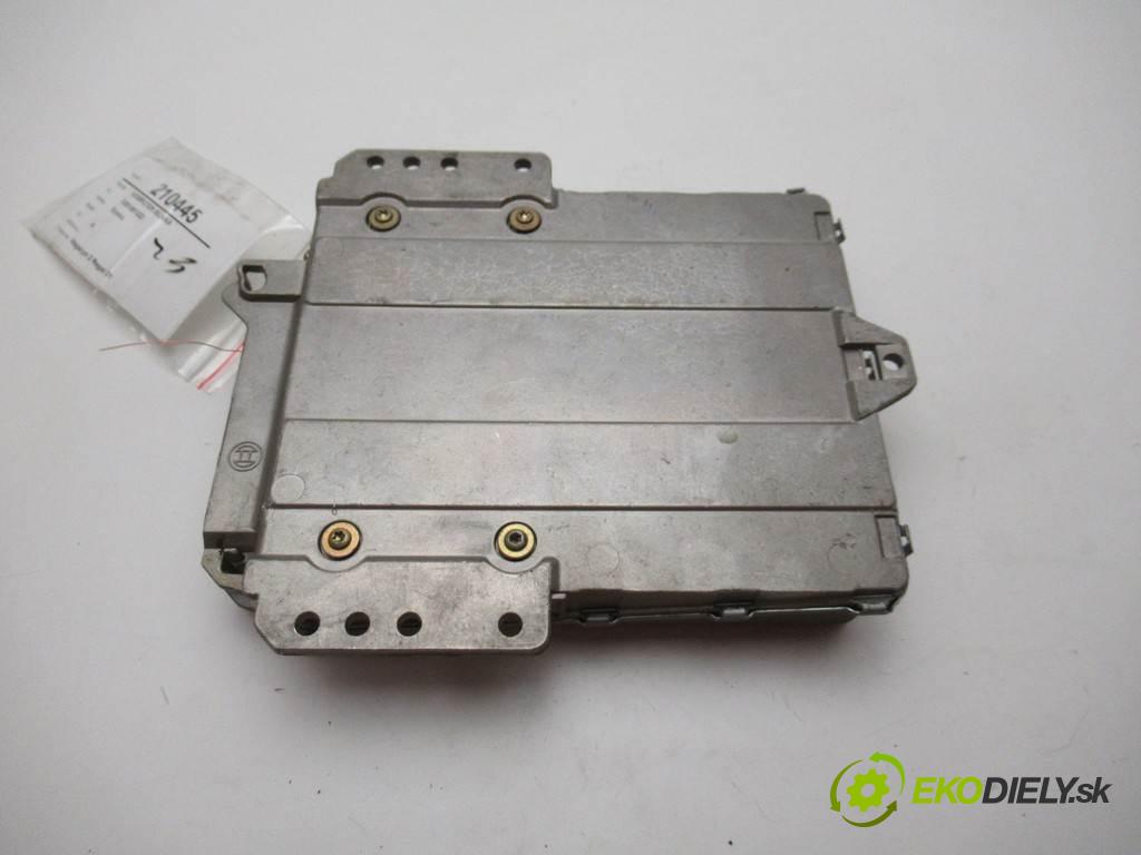 SCANIA 2 - series 1980 - 1998    112 E/305  riadiaca jednotka Motor 0281001322 (Riadiace jednotky)