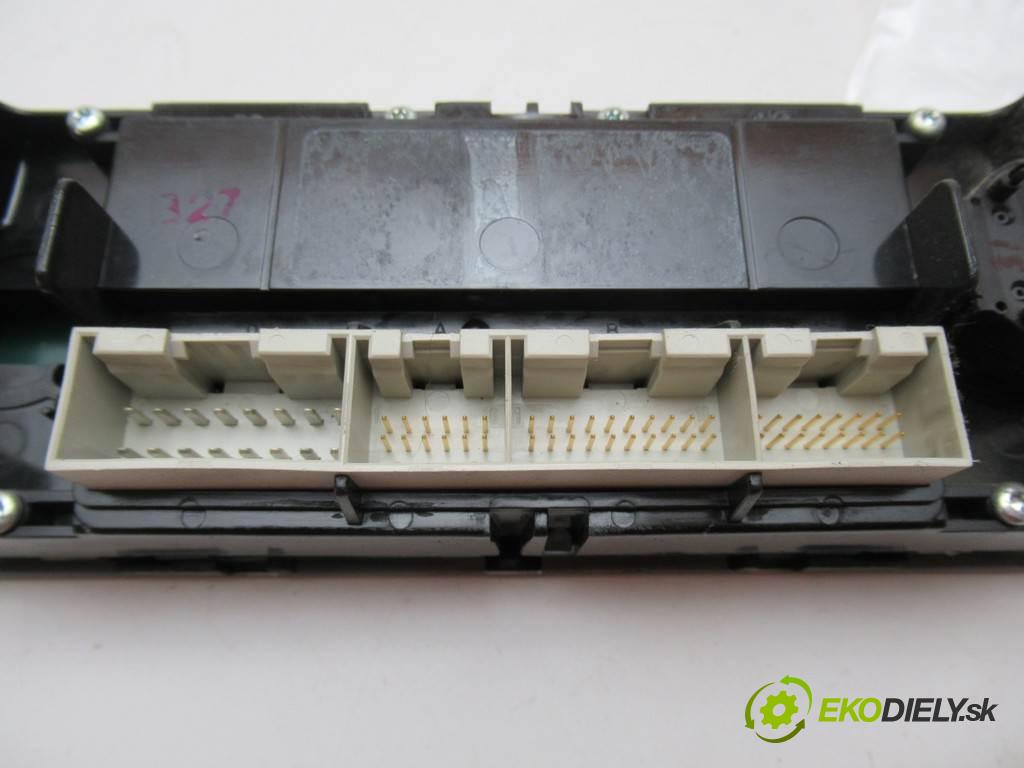 Volkswagen Golf IV  2003  KOMBI 5D 1.9TDI 130KM 97-03 1900 Panel ovládania kúrenia  (Prepínače, spínače, tlačidlá a ovládače kúrenia)