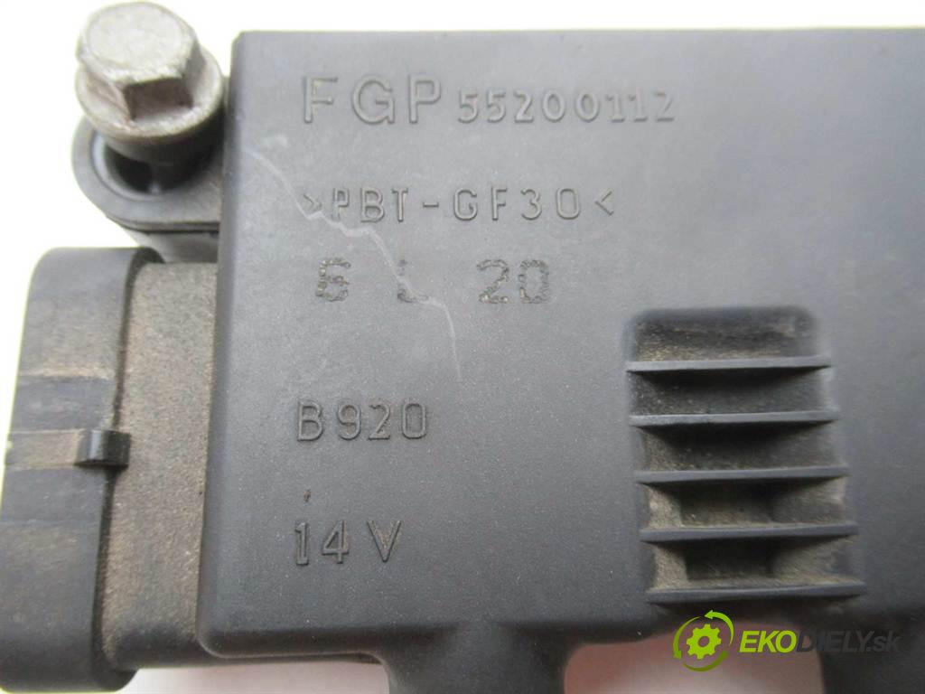 Fiat Grande Punto  2007 57 kw HATCHBACK 5D 1.4B 77KM 05-12 1400 Cievka zapaľovacia 55200112 (Zapaľovacie cievky, moduly)