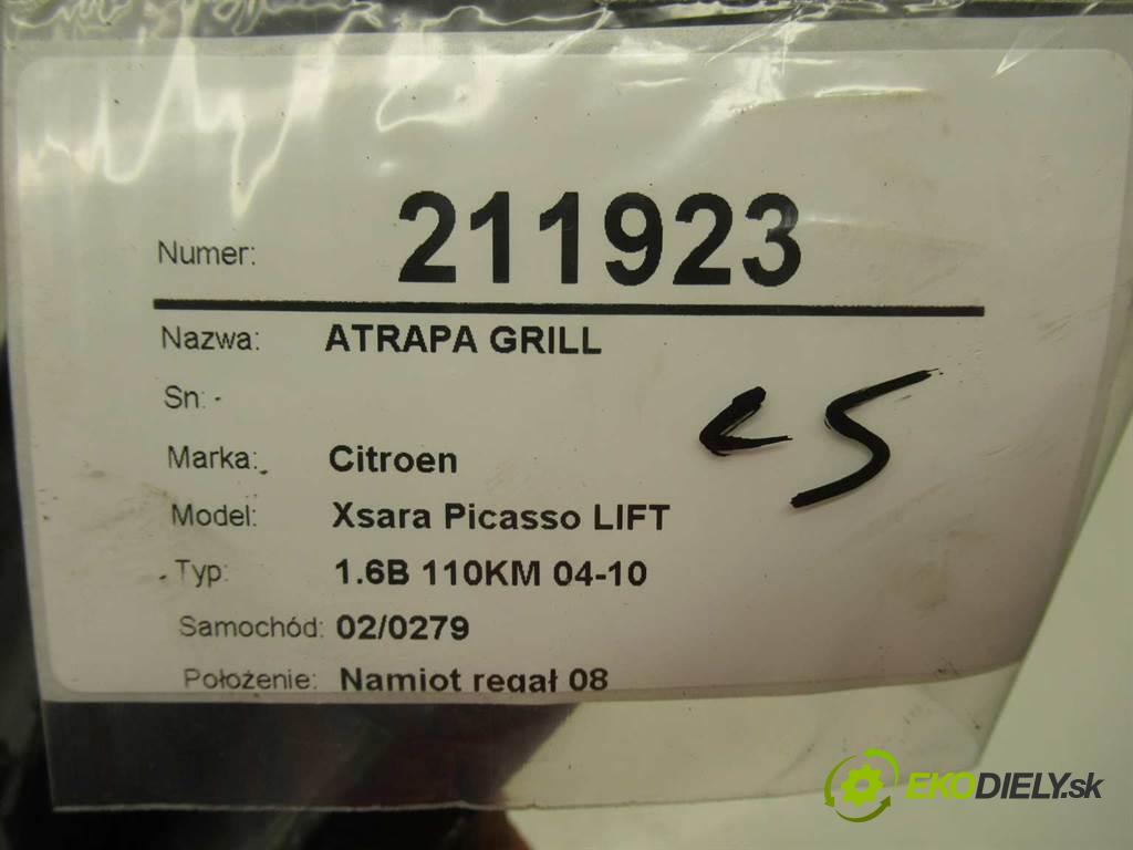 Citroen Xsara Picasso LIFT  2005  1.6B 110KM 04-10 1600 mřížka maska  (Mřížky (masky) chladičů)