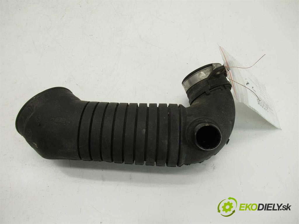 Volkswagen Passat B5  2000 85 kw KOMBI 5D 1.9TDI 115KM 96-00 1900 Rúra hadica turba 8D0129615J (Hadice)