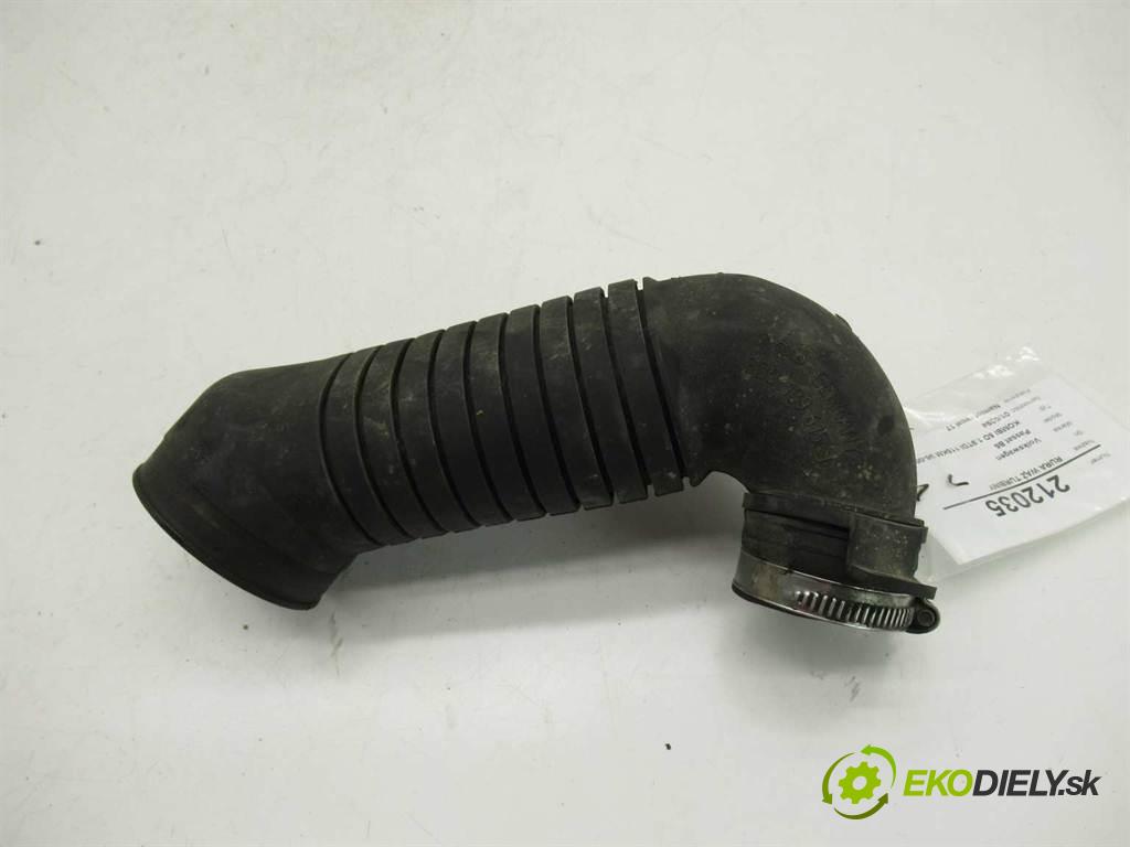 Volkswagen Passat B5  2000 85 kw KOMBI 5D 1.9TDI 115KM 96-00 1900 Rúra hadica turba 8D0129615J (Hadice)