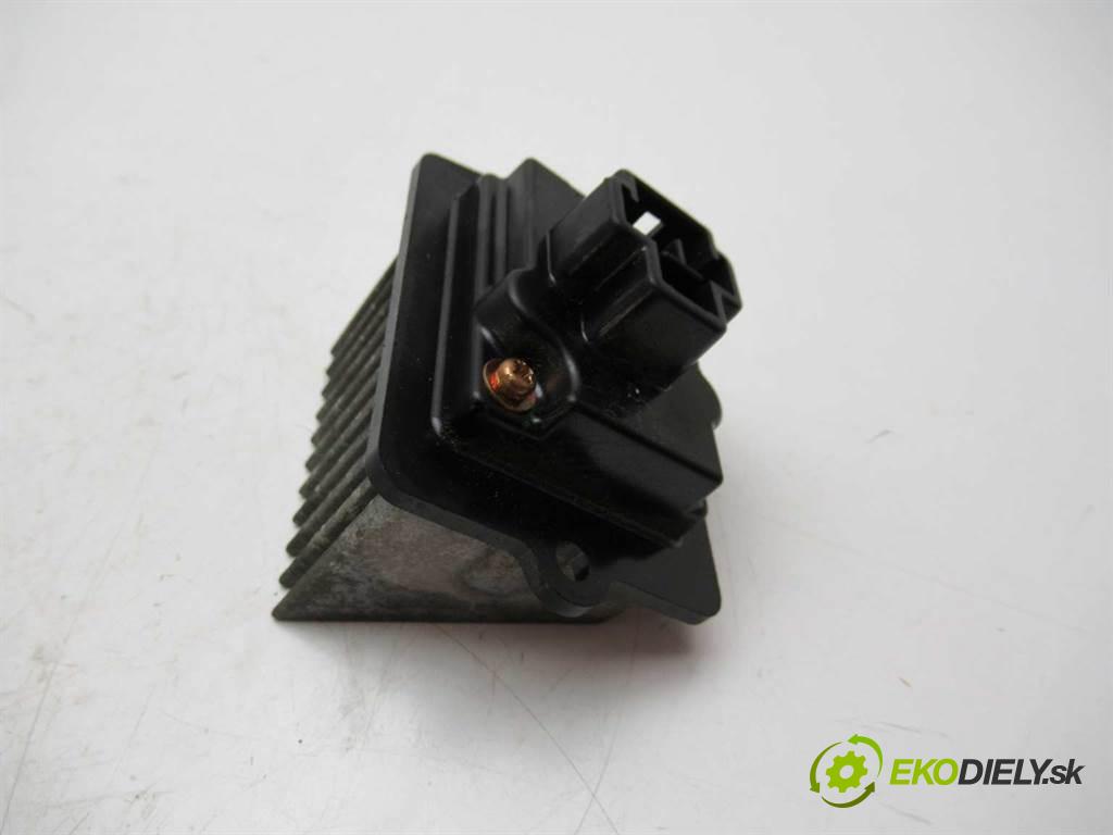 Mazda Premacy  2004  2.0TD 101KM 99-05 2000 odpor rezistor topení vzduchu  (Odpory topení)