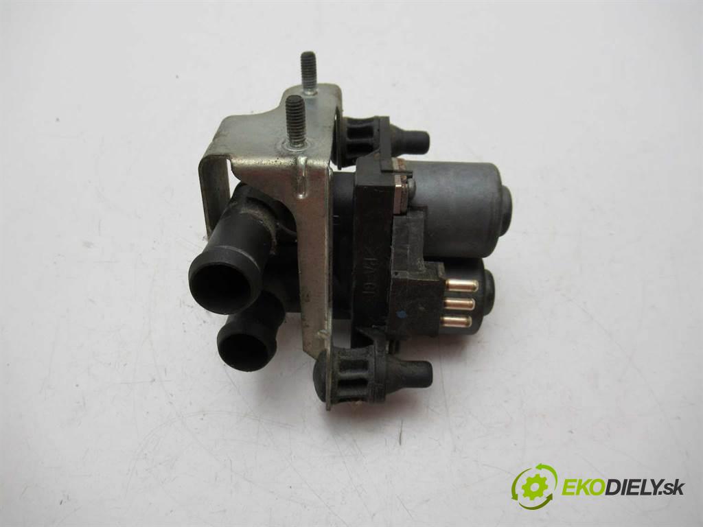 Mercedes-Benz C W202    KOMBI 5D 2.2D 95KM 93-01  Magnetický ventil vody 0018303484 (Ostatné)