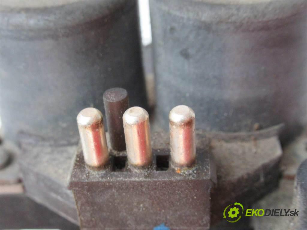 Mercedes-Benz C W202    KOMBI 5D 2.2D 95KM 93-01  Magnetický ventil vody 0018303484 (Ostatné)