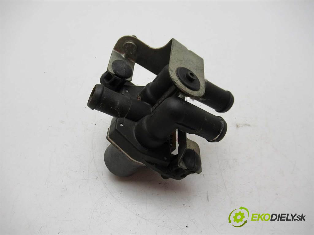 Mercedes-Benz C W202    KOMBI 5D 2.2D 95KM 93-01  Magnetický ventil vody 0018303484 (Ostatné)