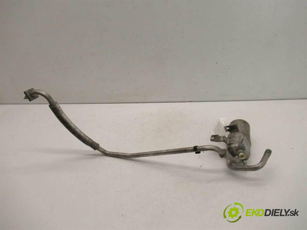 Ford Fiesta V    HATCHBACK 3D 1.3B 60KM 02-08  rúrka klimatizácie  (Rúrky klimatizácie)