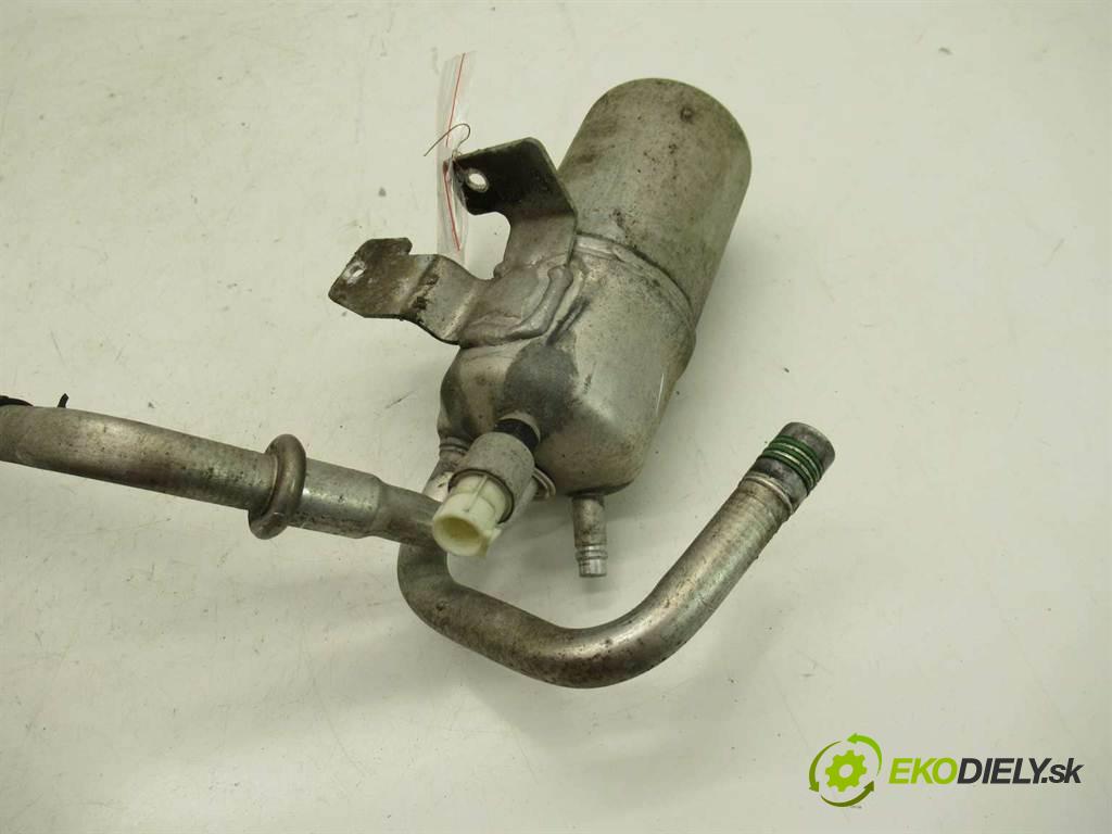 Ford Fiesta V    HATCHBACK 3D 1.3B 60KM 02-08  rúrka klimatizácie  (Rúrky klimatizácie)