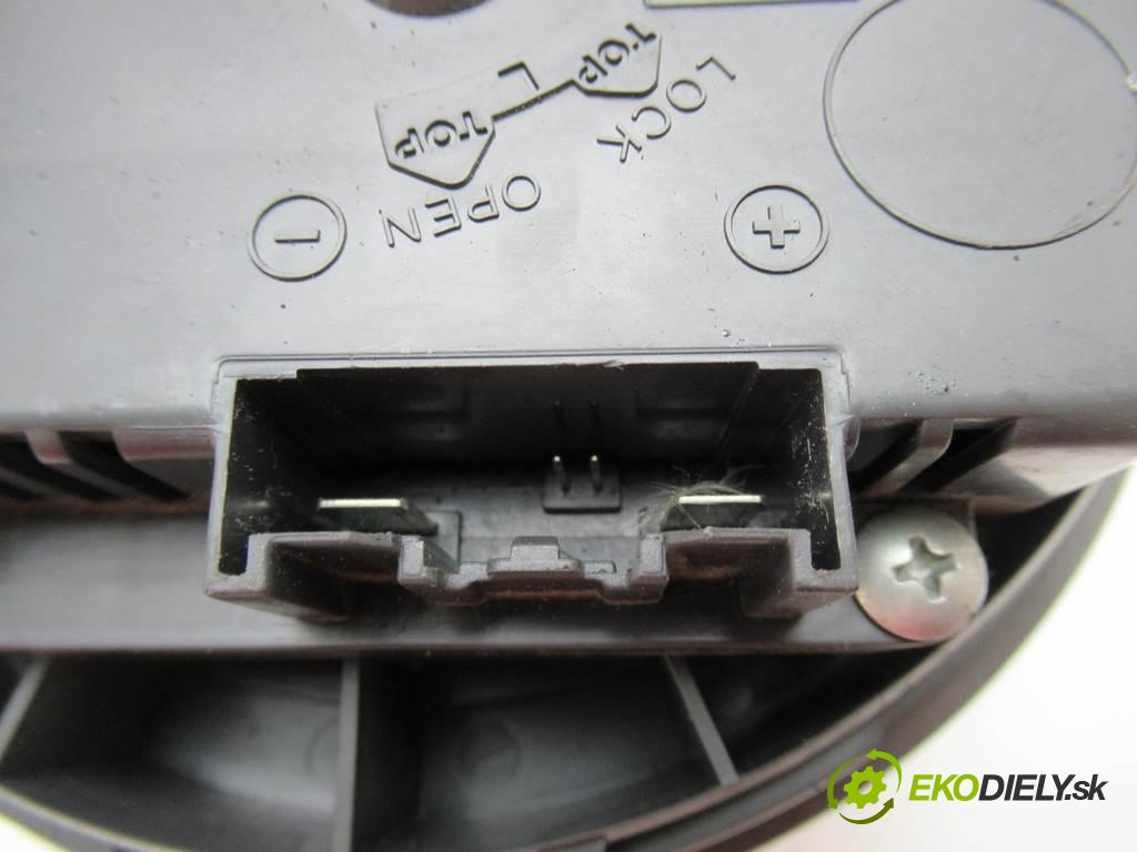 Volvo C70 II  2008  CABRIO 2D 2.0D 136KM 06-13 2000 Ventilátor ventilátor kúrenia 4M5H-18456-CD (Ventilátory kúrenia)