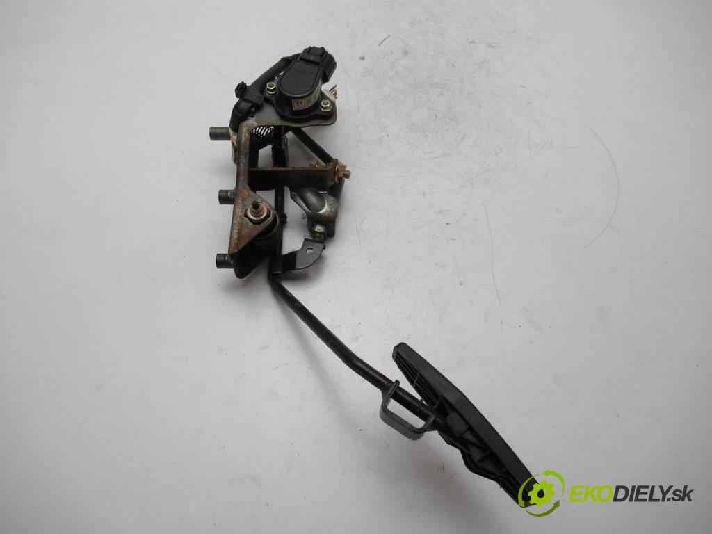 Mazda Premacy  1999  2.0TD 90KM 99-05 2000 Potenciometer plynového pedálu CB05-41-AC0 (Pedále)