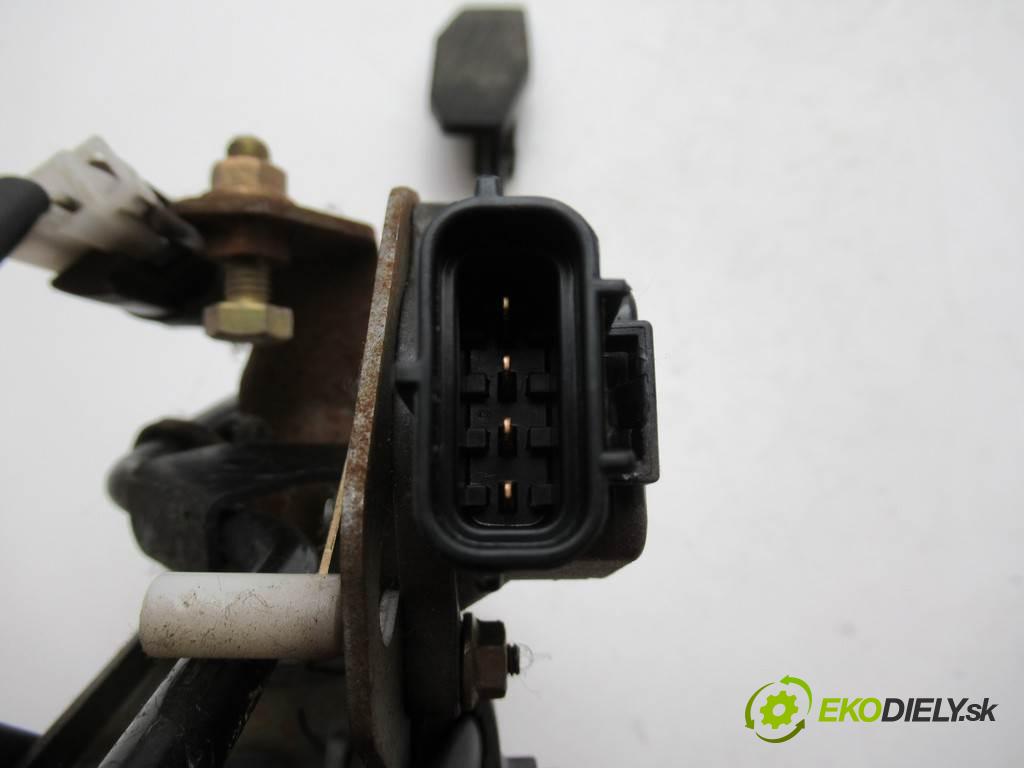 Mazda Premacy  1999  2.0TD 90KM 99-05 2000 Potenciometer plynového pedálu CB05-41-AC0 (Pedále)