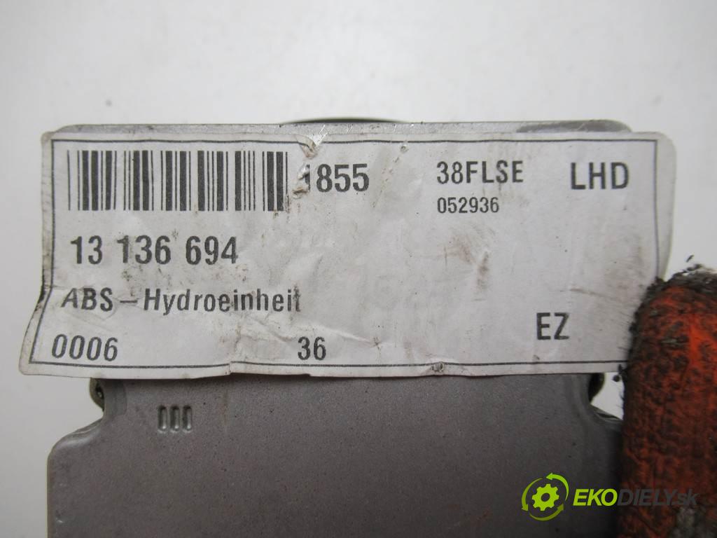 Opel Signum  2005 88 kw KOMBI 5D 1.9CDTI 120KM 03-05 1900 pumpa ABS 13136694 (Pumpy brzdové)
