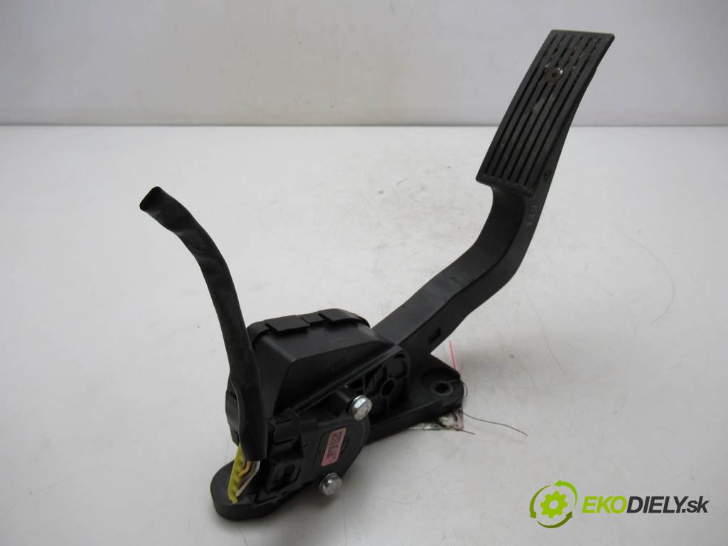 Hyundai ix20  2012  1.6CRDI 128KM 10-15 1600 Potenciometer plynového pedálu 35190-4A501 (Pedále)
