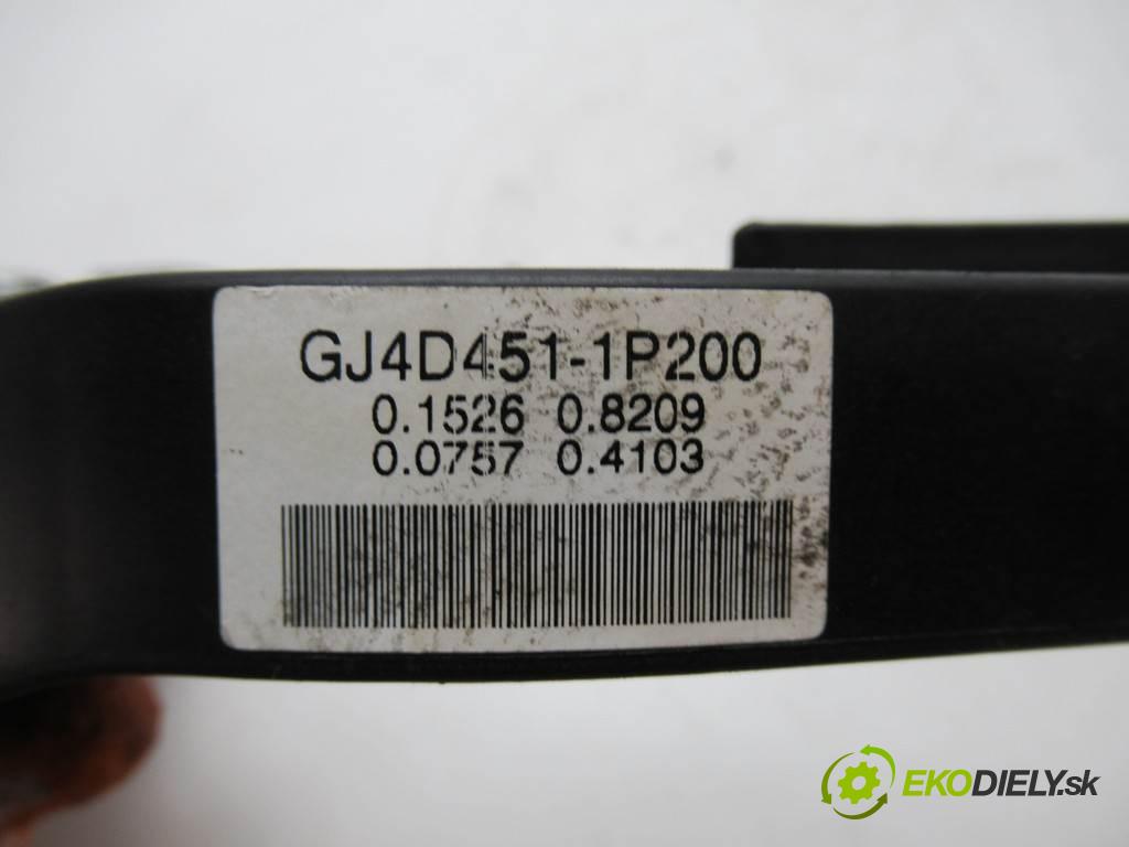 Hyundai ix20  2012  1.6CRDI 128KM 10-15 1600 Potenciometer plynového pedálu 35190-4A501 (Pedále)