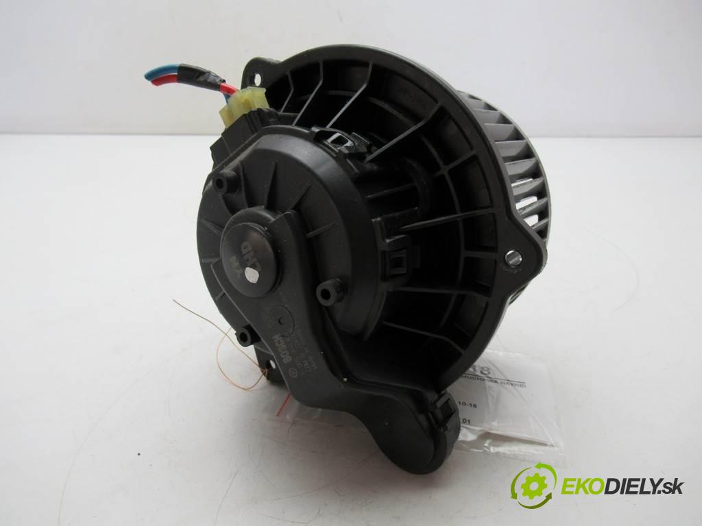 Hyundai ix20  2012  1.6CRDI 128KM 10-15 1600 Ventilátor ventilátor kúrenia F00S3B2407 (Ventilátory kúrenia)
