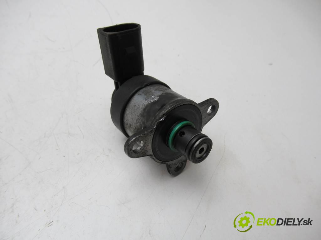 BMW 3 E46  2002 110 kw COMPACT 2.0D 150KM 98-03 2000 Regulátor tlaku paliva 0928400572 (Ostatné)