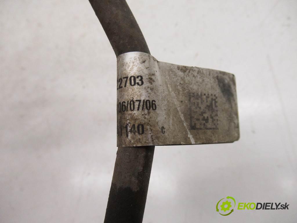 Opel Astra H  2006  HATCHBACK 5D 1.7CDTI 100KM 04-14 1700 hadice servočerpadlo 13122703 (Komponenty posilovače řízení)