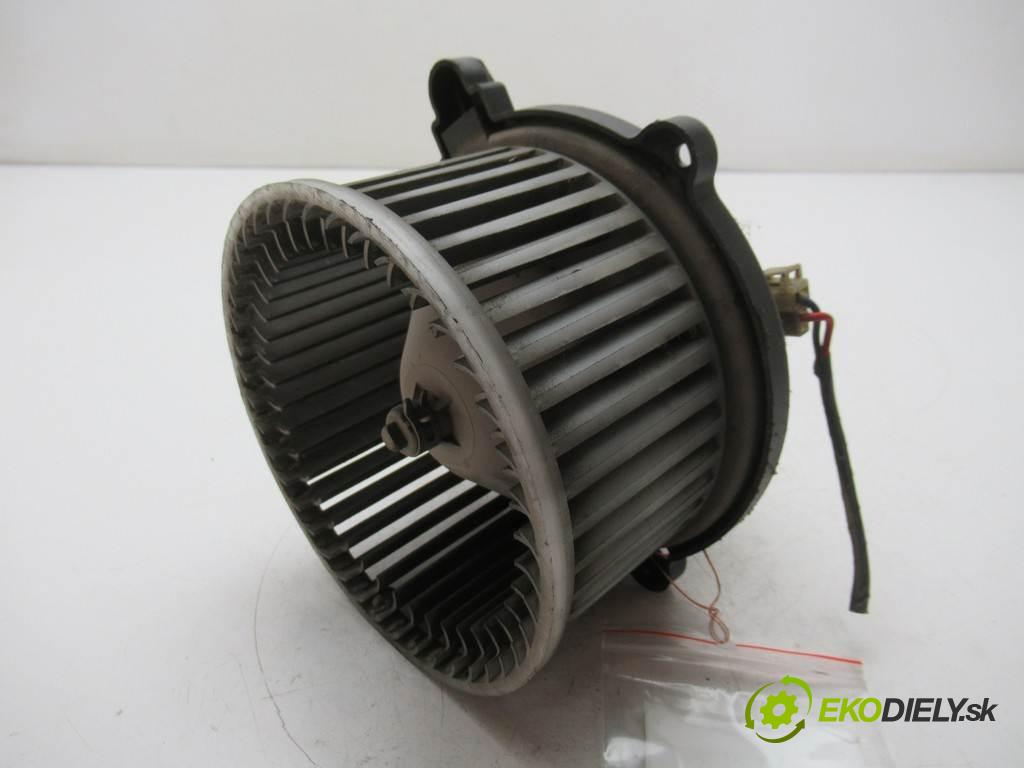 Kia K2700  2000  2.7D 83KM 97-09 2700 ventilátor - topení  (Ventilátory topení)