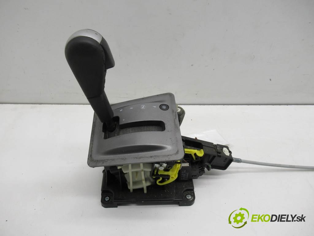 Opel Vectra C  2005 150KM KOMBI 5D 1.9CDTI 150KM 02-08 1900 Kulisa - - 13130909 (Rýchlostné páky / kulisy)