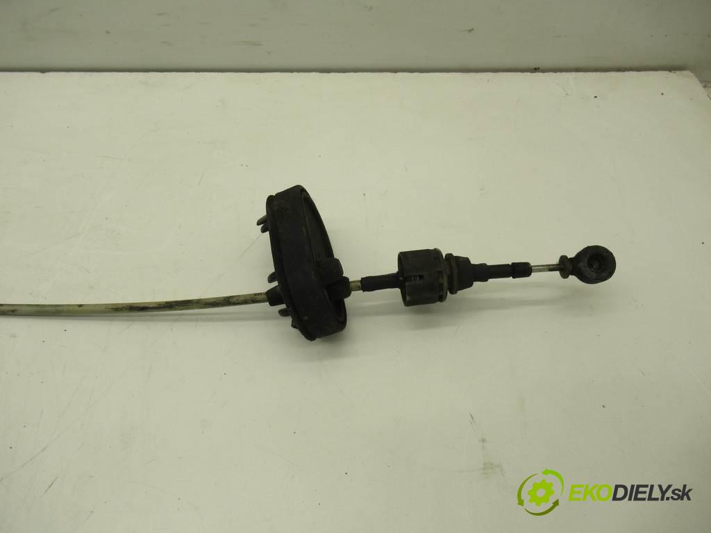 Opel Vectra C  2005 150KM KOMBI 5D 1.9CDTI 150KM 02-08 1900 Kulisa - - 13130909 (Rýchlostné páky / kulisy)