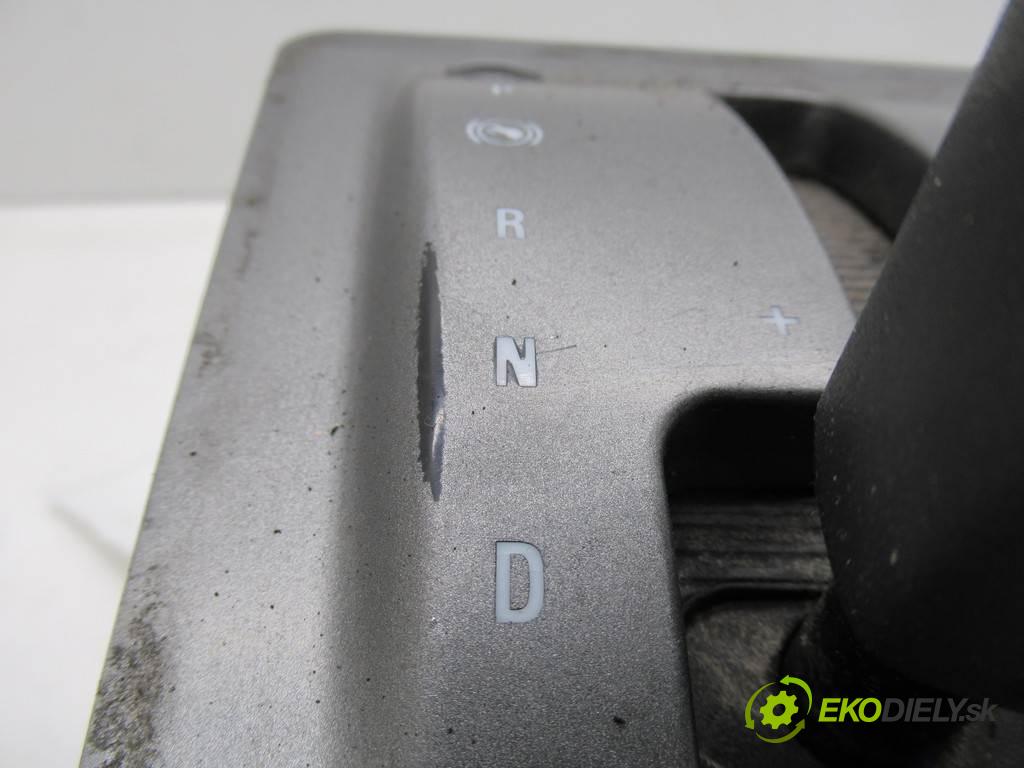 Opel Vectra C  2005 150KM KOMBI 5D 1.9CDTI 150KM 02-08 1900 Kulisa - - 13130909 (Rýchlostné páky / kulisy)