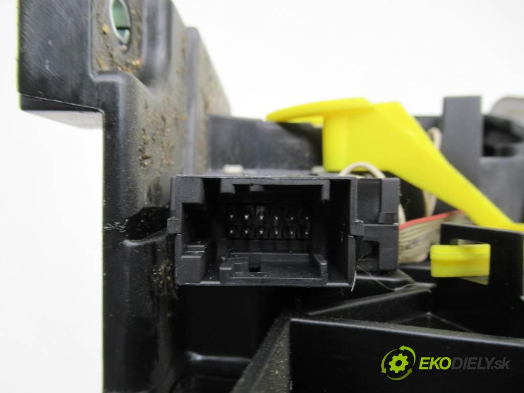 Opel Vectra C  2005 150KM KOMBI 5D 1.9CDTI 150KM 02-08 1900 Kulisa - - 13130909 (Rýchlostné páky / kulisy)