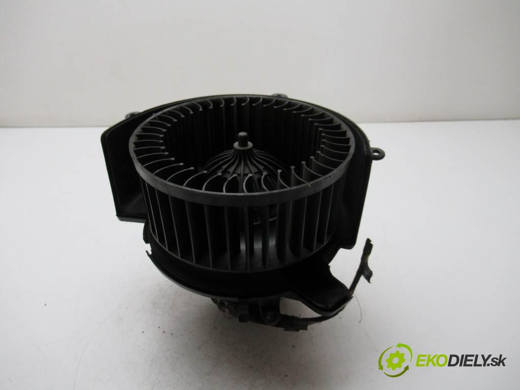 Opel Zafira A  2000 60 kw 2.0DI 82KM 99-05 2000 Ventilátor ventilátor kúrenia 009138138 (Ventilátory kúrenia)