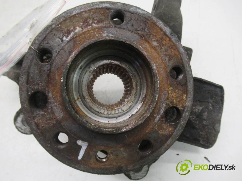 Fiat Croma  2007  KOMBI 5D 1.8B 140KM 05-11 1800 náboj levá strana  (Náboje)