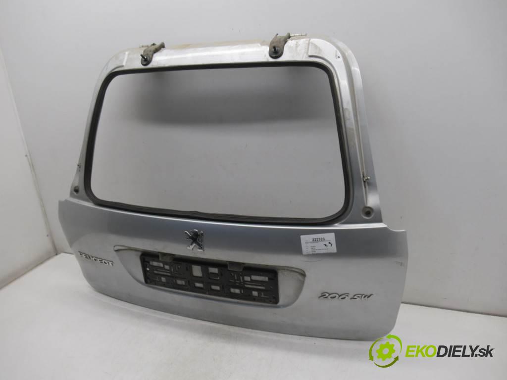 Peugeot 206 SW  2002 66 kw KOMBI 5D 2.0HDI 90KM 98-06 2000 zadná kapota  (Zadné kapoty)