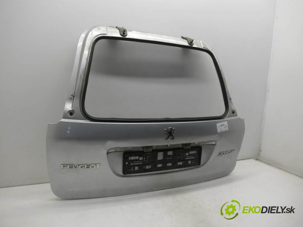 Peugeot 206 SW  2002 66 kw KOMBI 5D 2.0HDI 90KM 98-06 2000 zadná kapota  (Zadné kapoty)