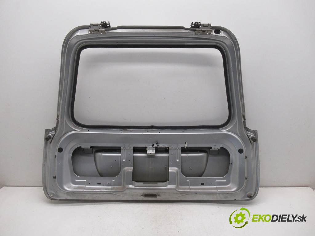 Peugeot 206 SW  2002 66 kw KOMBI 5D 2.0HDI 90KM 98-06 2000 zadná kapota  (Zadné kapoty)