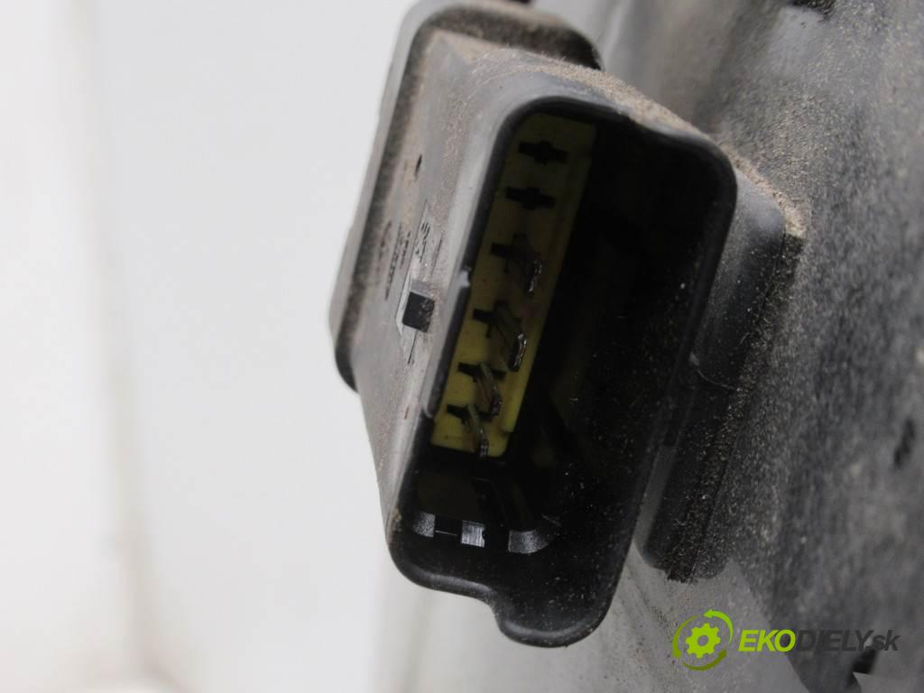 Peugeot 206 SW    KOMBI 5D 2.0HDI 90KM 98-06  Okno zadná sklápacie