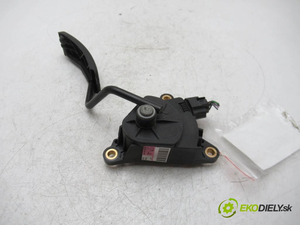 Renault Kangoo II  2011  III 1.5DCI 68KM 08-13 1500 Potenciometer plynového pedálu 8200436864 (Pedále)