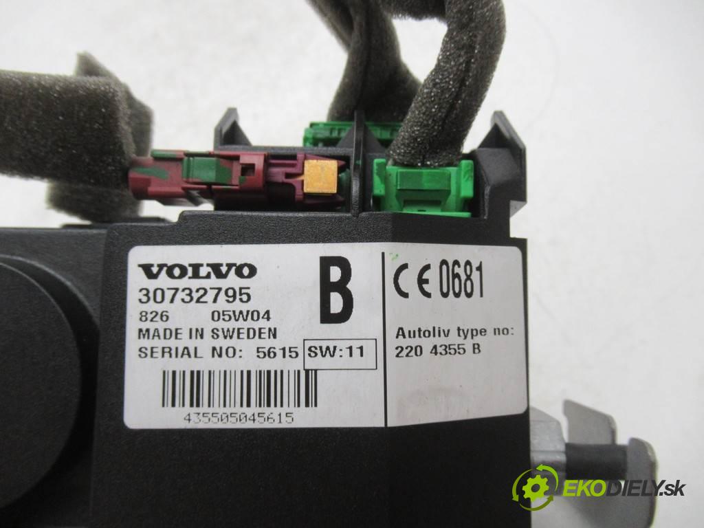 Volvo V50    KOMBI 5D 2.0D 136KM 04-12  Modul telefónu 30732795 (Ostatné)