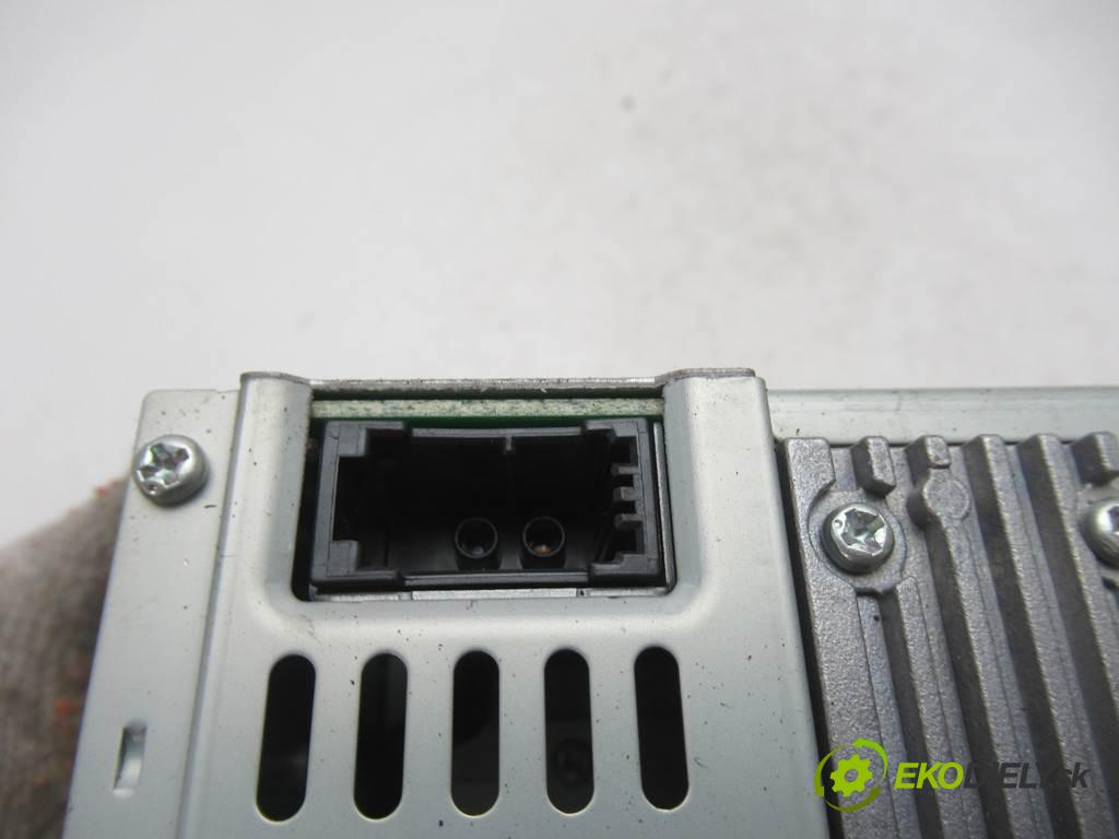 Volvo V50    KOMBI 5D 2.0D 136KM 04-12  RADIO CZYTNIK CD 30752371-1