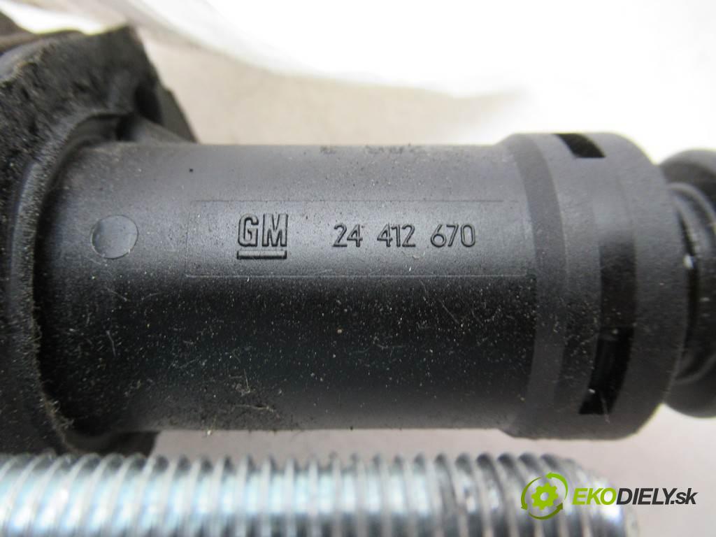 Opel Vectra C  2004 110 kw KOMBI 5D 1.9CDTI 150KM 02-08 1900 Spojkový valec pumpa spojky 24412670 (Valce a ložiská)