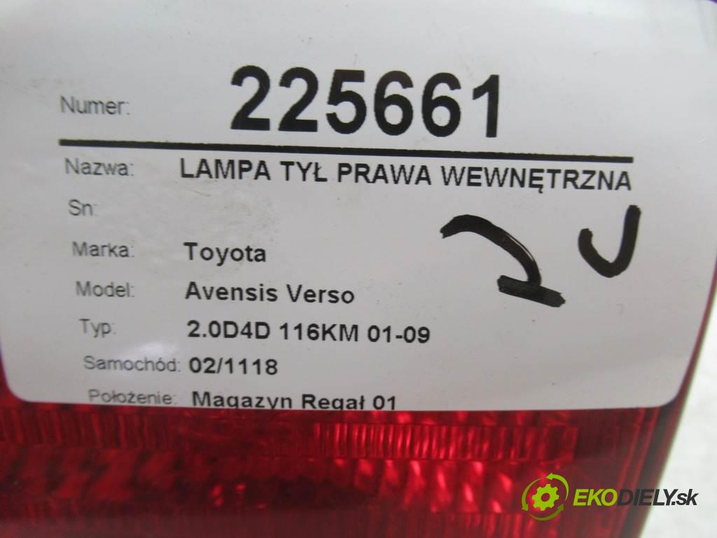 Toyota Avensis Verso  2003 85 kw 2.0D4D 116KM 01-09 2000 světlo zadní část pravá vnitřní