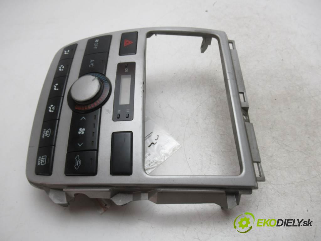 Toyota Avensis Verso  2003 85 kw 2.0D4D 116KM 01-09 2000 Panel ovládania kúrenia 55900-44270 (Prepínače, spínače, tlačidlá a ovládače kúrenia)