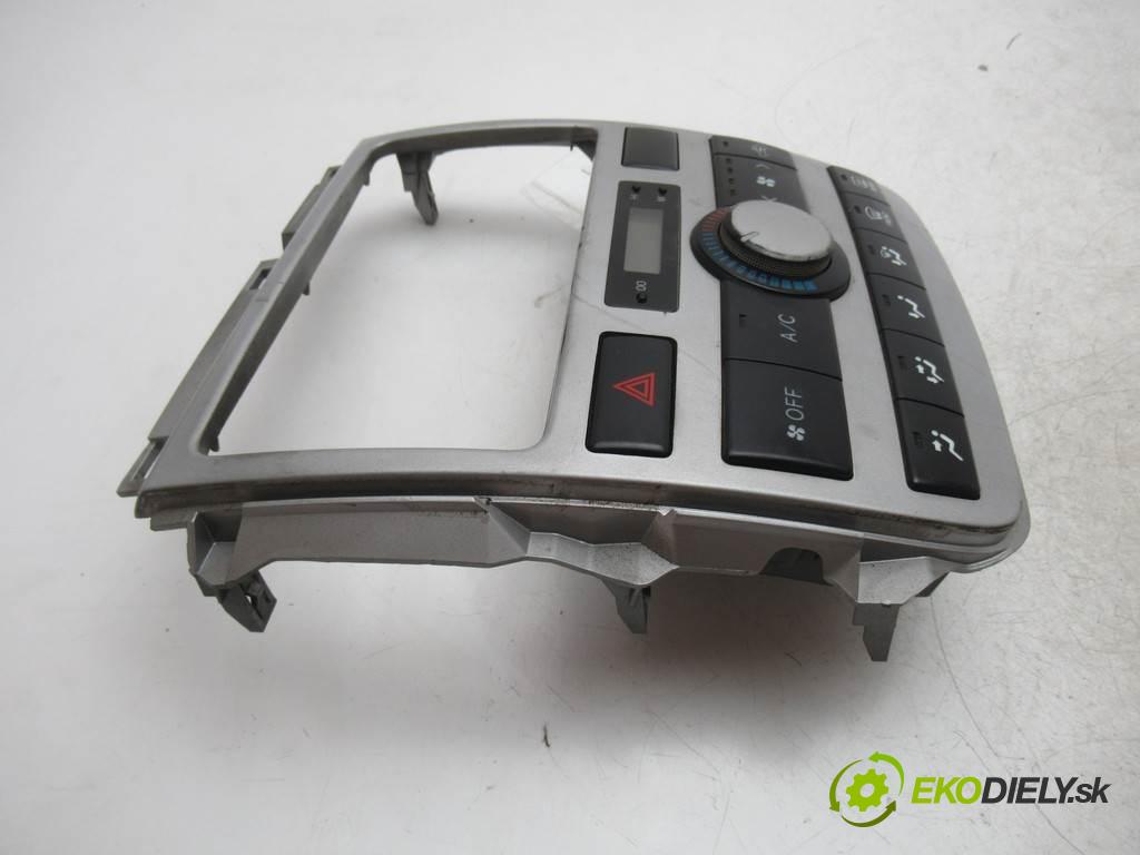 Toyota Avensis Verso  2003 85 kw 2.0D4D 116KM 01-09 2000 Panel ovládania kúrenia 55900-44270 (Prepínače, spínače, tlačidlá a ovládače kúrenia)