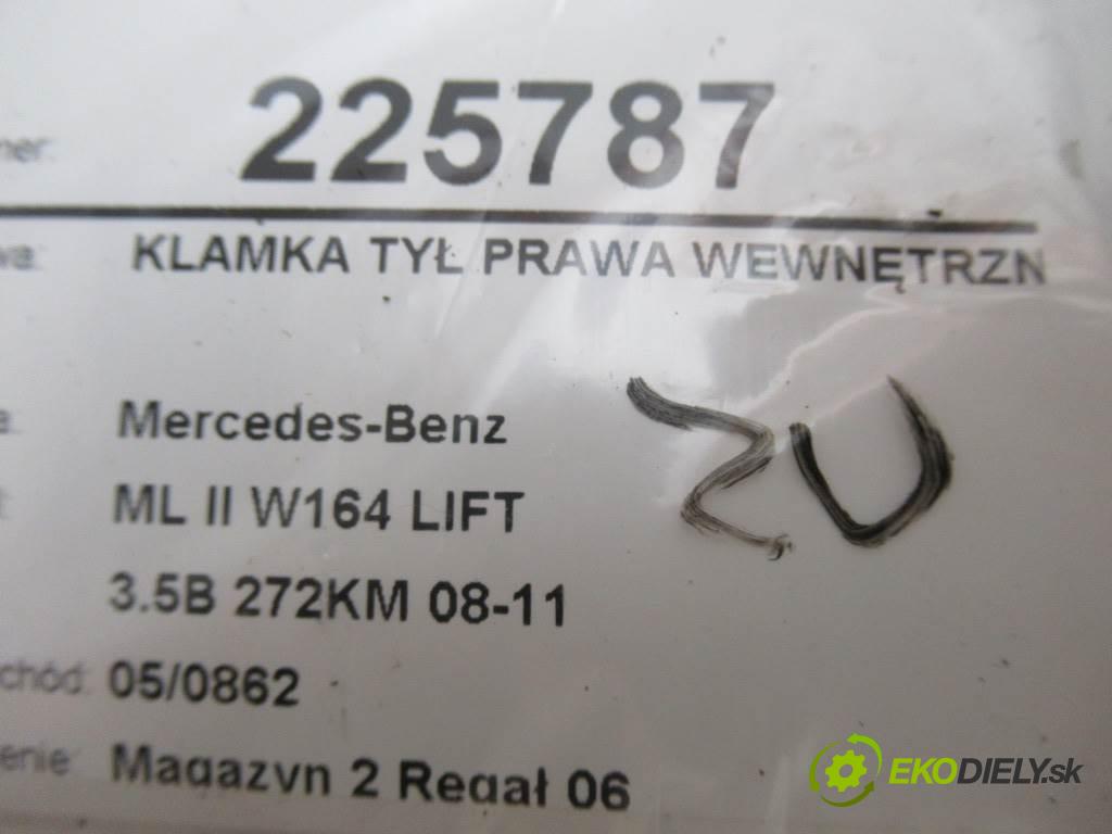Mercedes-Benz ML II W164 LIFT  2011 201kW 3.5B 272KM 08-11 3498 Kľučka zad pravá vnútorná  (Ostatné)