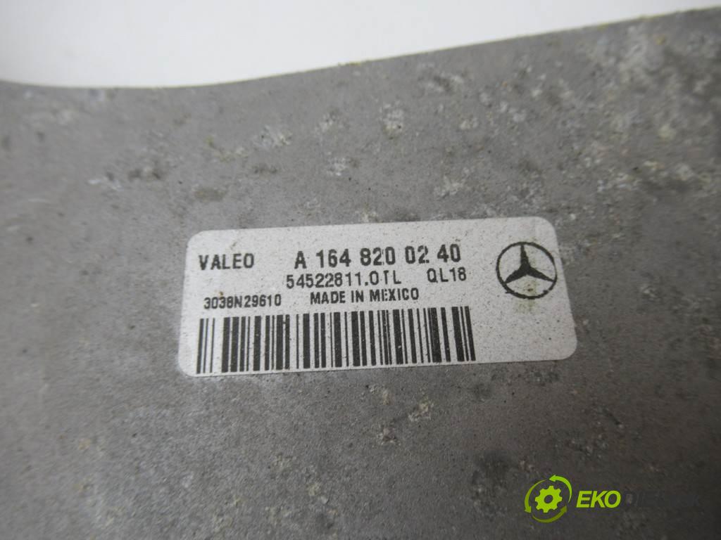 Mercedes-Benz ML II W164 LIFT  2011 201kW 3.5B 272KM 08-11 3498 Mechanizmus stieračov predný A1648200240 A1648202442 (Motorčeky stieračov predné)