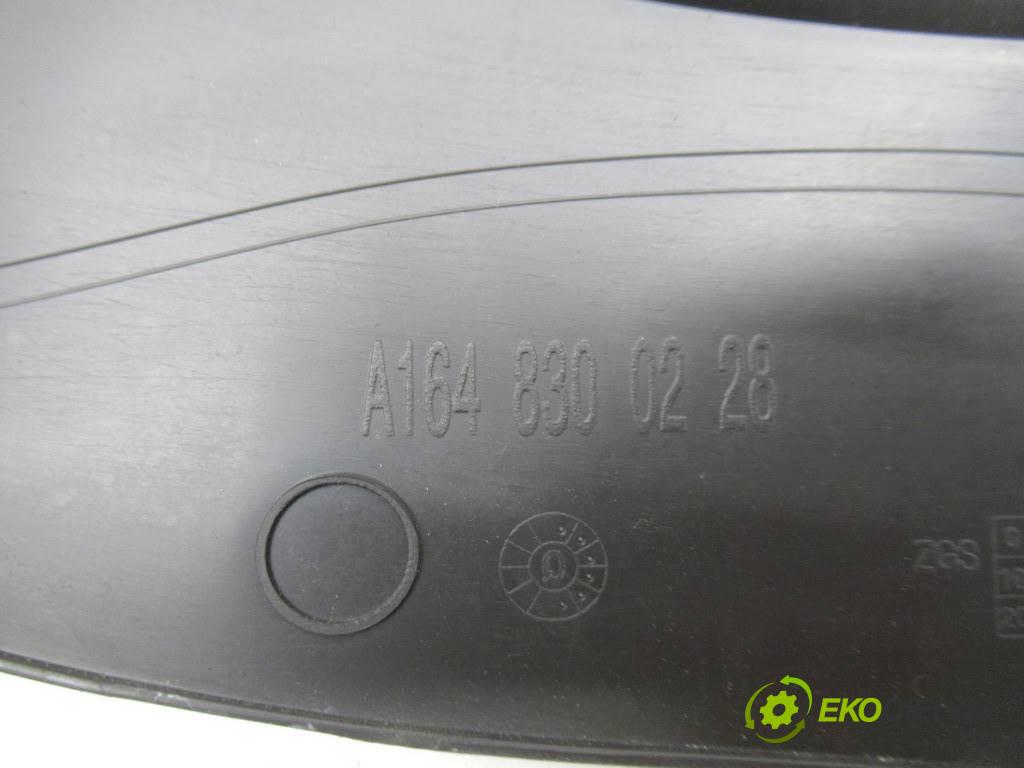 Mercedes-Benz ML II W164 LIFT  2011 201kW 3.5B 272KM 08-11 3498 Torpédo, plast pod čelné okno A1648300228 (Torpéda)