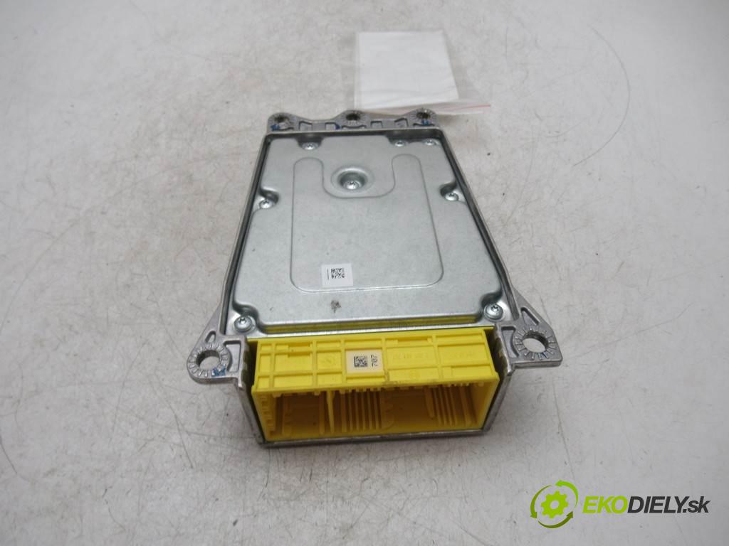 Mercedes-Benz ML II W164 LIFT  2011 201kW 3.5B 272KM 08-11 3498 senzor airbag A1648205585 (Snímače)