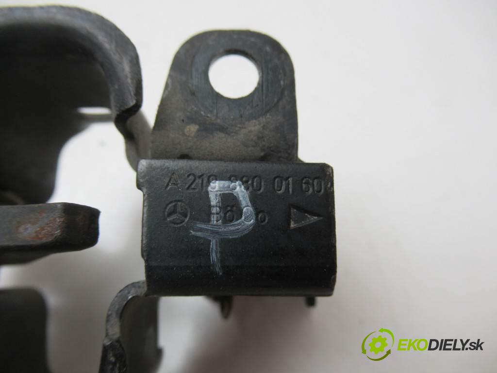 Mercedes-Benz ML II W164 LIFT    3.5B 272KM 08-11  zámok kapoty A2198800160