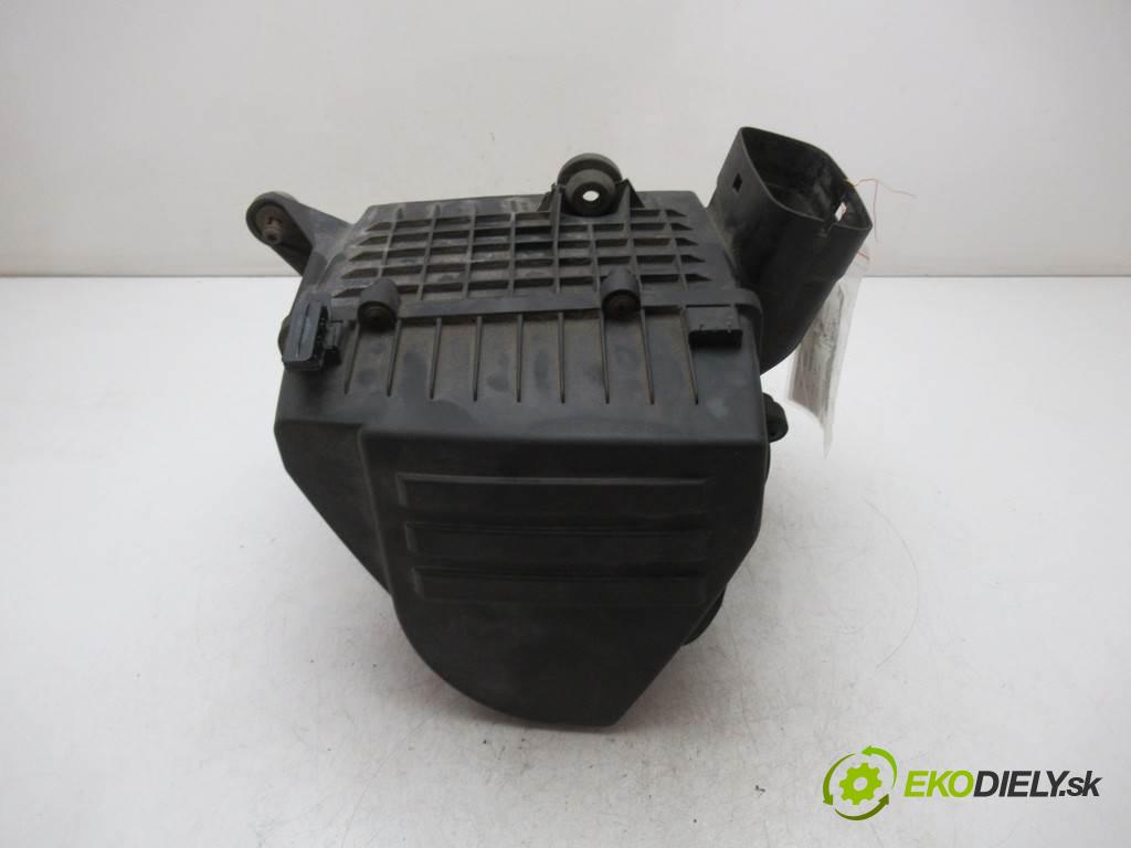 Skoda Fabia II  2011 55 kw KOMBI 5D 1.6TDI 75KM 06-14 1600 obal filtra vzduchu 6R0129601C (Kryty filtrů)