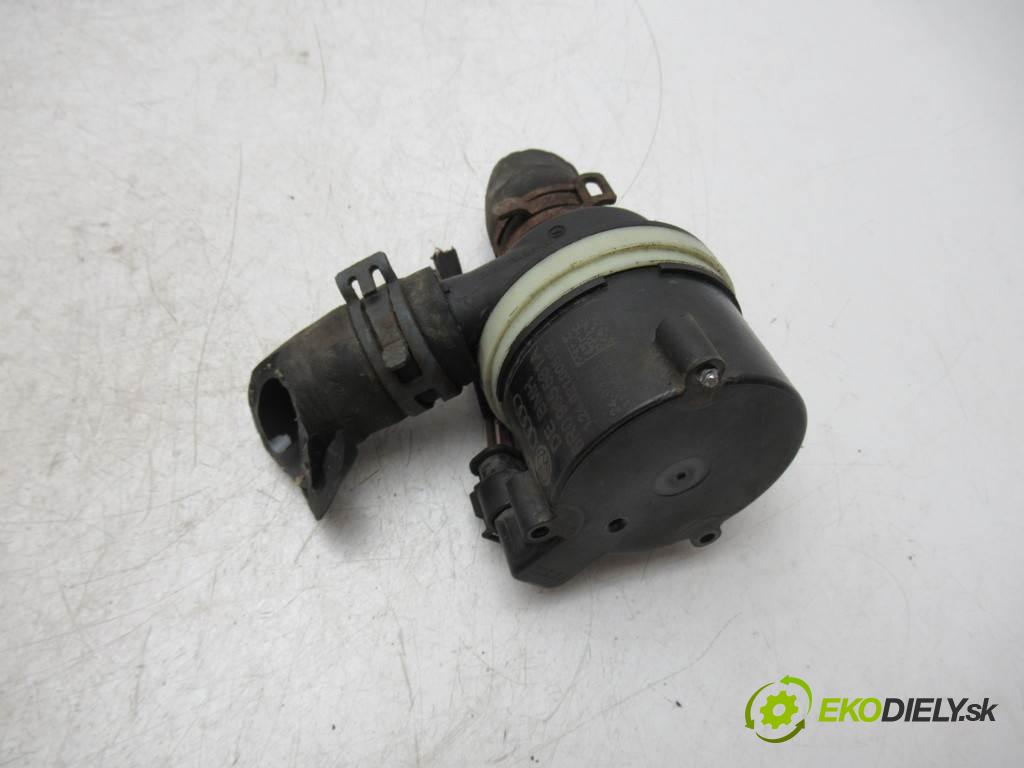Skoda Fabia II    KOMBI 5D 1.6TDI 75KM 06-14  Pumpa vody 6R0965561A (Vodné pumpy)