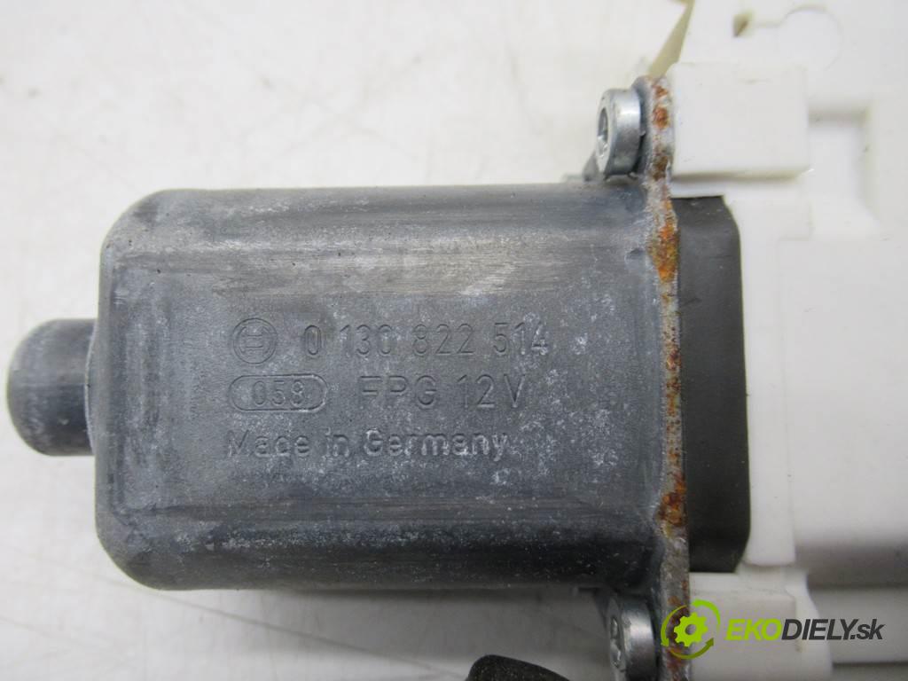 BMW F01 750i  2008  SEDAN 4D 4.4B 408KM 08-15 4400 mechanismus okna přední část levý