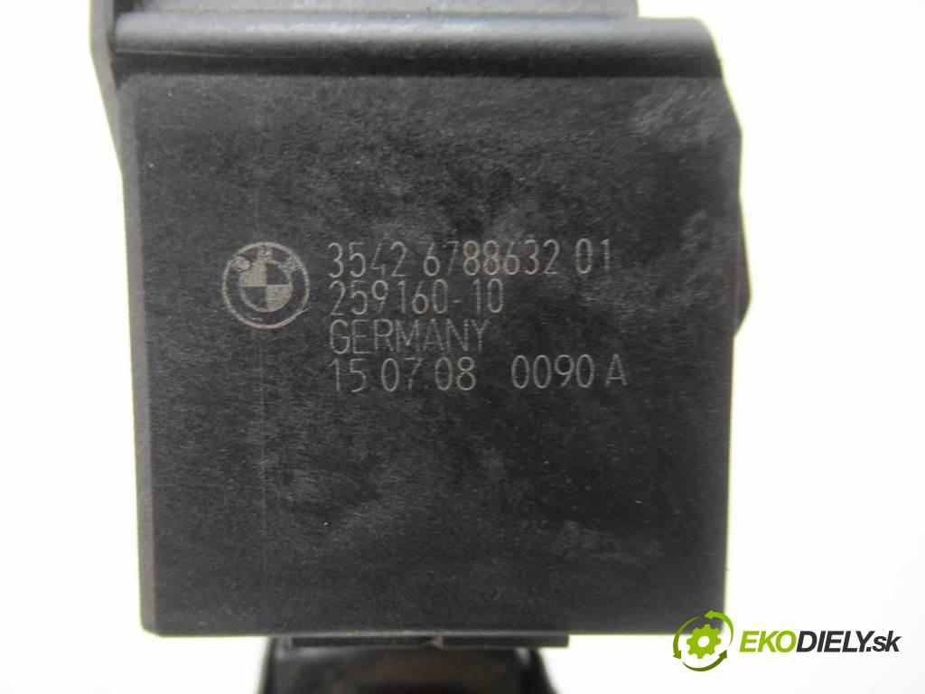 BMW F01 750i    SEDAN 4D 4.4B 408KM 08-15  Potenciometer plynového pedálu 6788632 (Pedále)