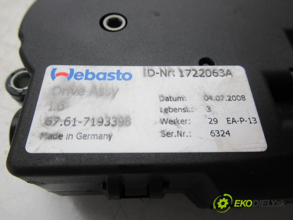 BMW F01 750i    SEDAN 4D 4.4B 408KM 08-15  Motorček strešného okna 1717822 (Motorčeky ovládania strešného okna)